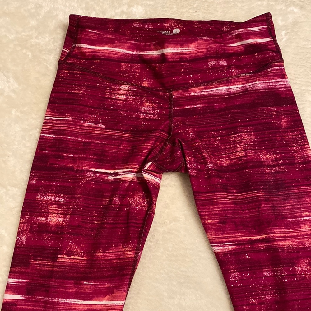 Old navy gym leggings Size large